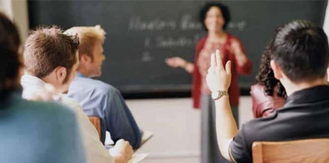 Des “pions” pour aider les enseignants